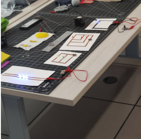 This is an example about series and parallel circuits.