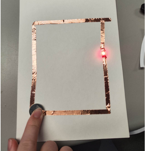 This is the circuit I made at the very beginning, mainly to test the conductivity of copper foil.